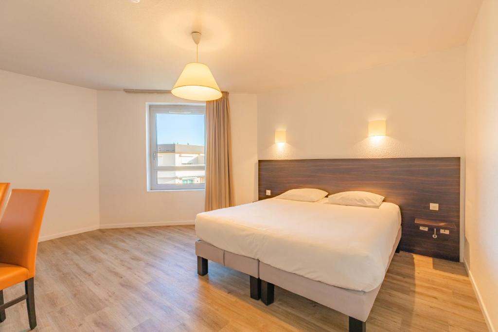 Appart'hôtel Appart’City Genève – Gaillard 102 Rue de Genève, 74240 Gaillard