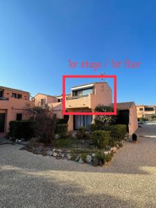 746 Aphrodite naturiste