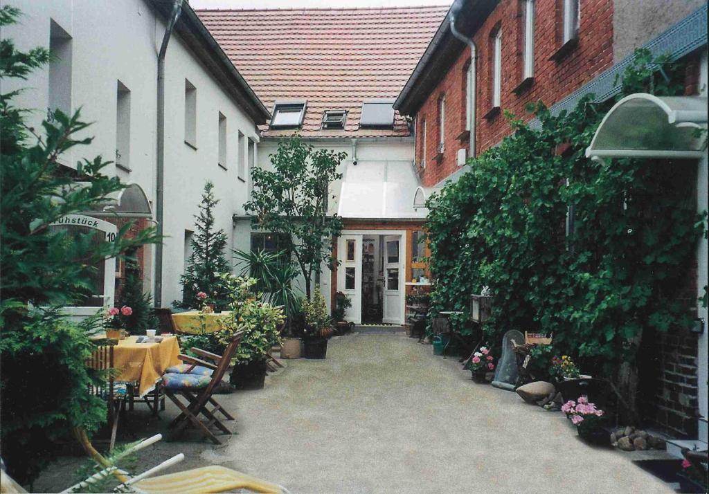 Antik Apartments Spreewald/Vetschau Bahnhofstr. 9, 03226 Vetschau/Spreewald