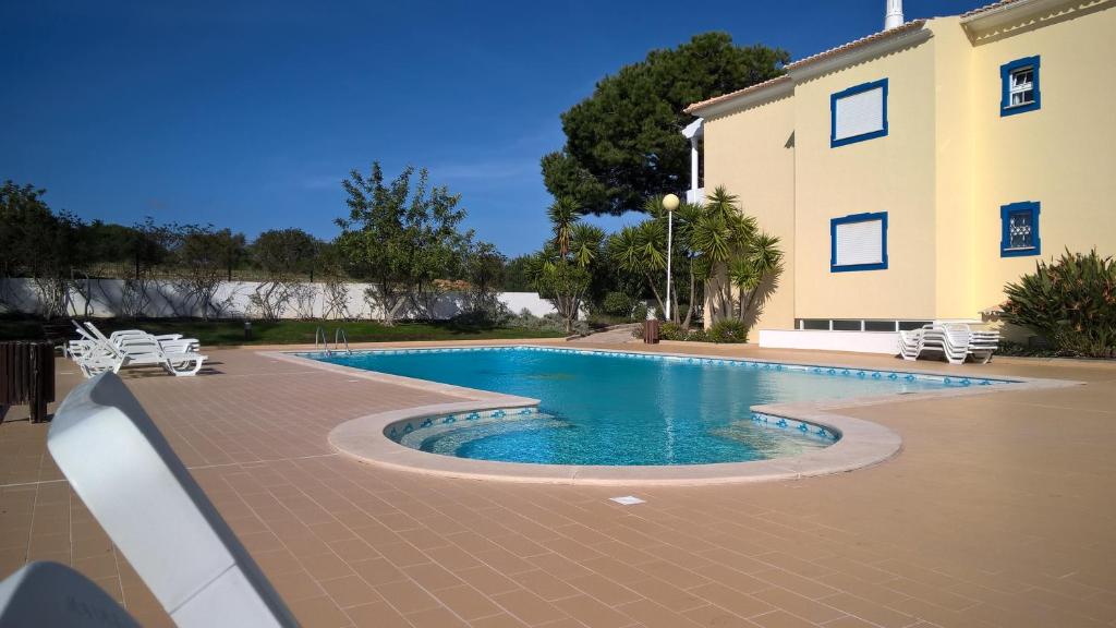 Appart'hôtel Apartamentos Bosque São José Rua do Mercado, Condomínio Bosque de Sao Jose, Fracçao AH Torre da Medronheira, Olhos de Agua 8200-609 Albufeira