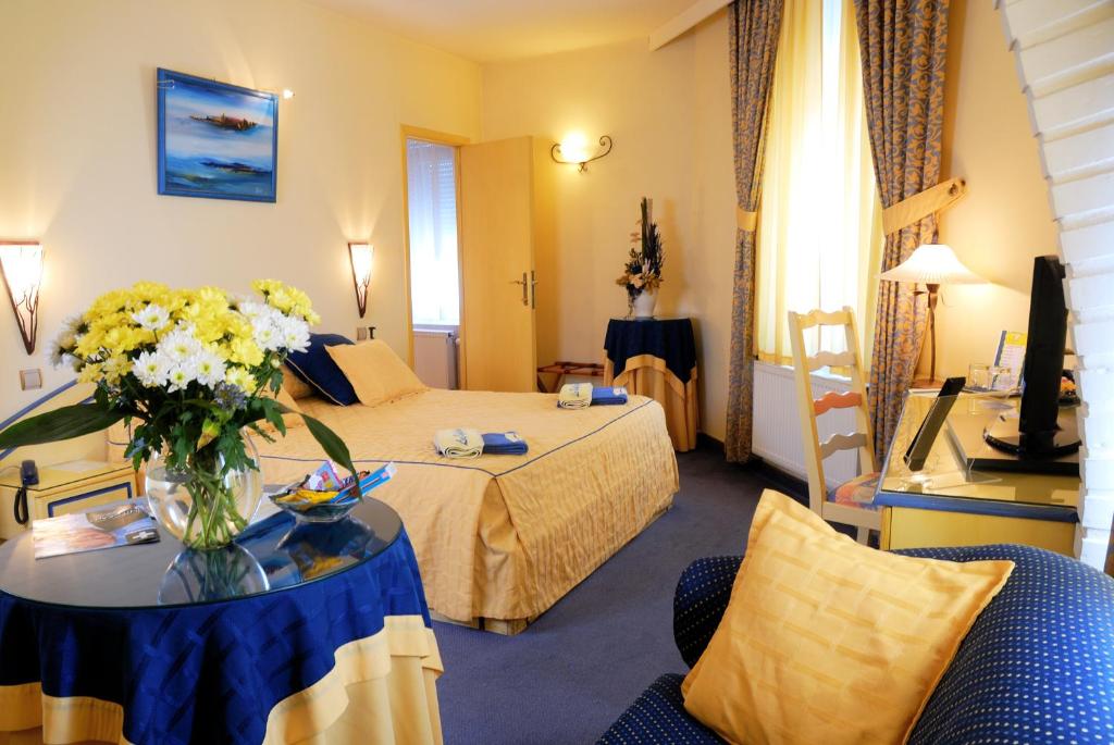 Aparthotel Am Schloss 01067 Dresde