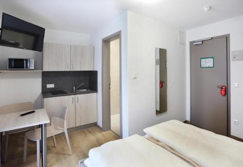 Apartment Hotel 37