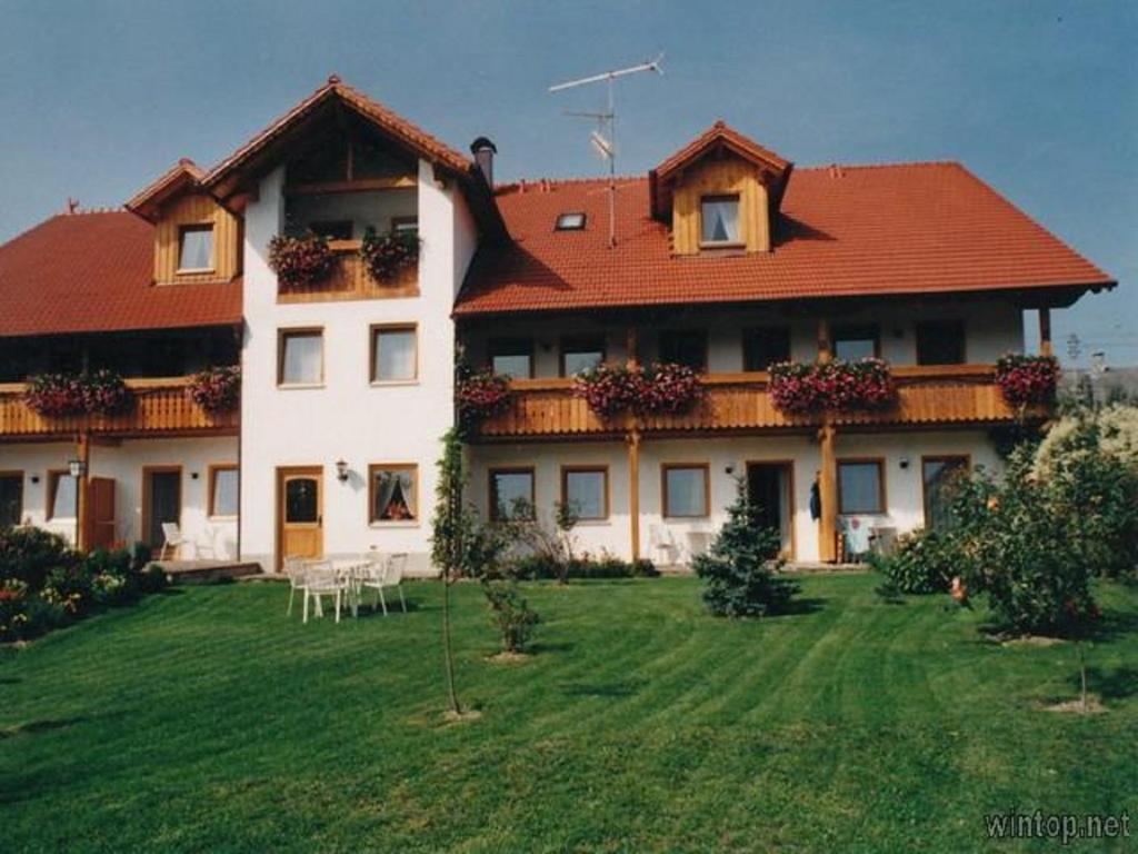 Appartementhaus \ Obere Inntalstraße 53, 94072 Bad Füssing