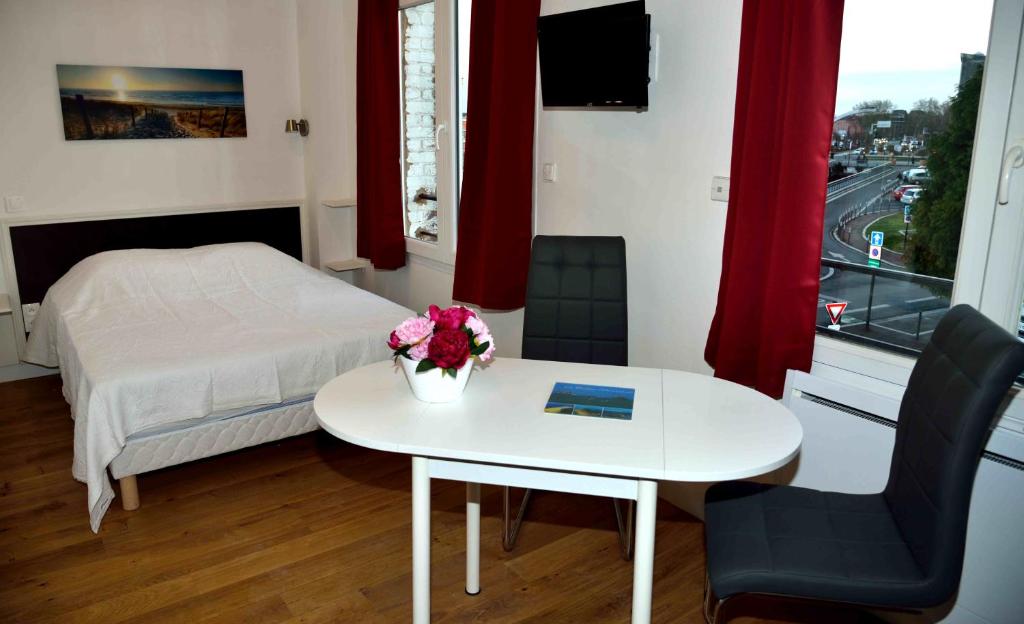 Appart'hôtel Apparthotel Douai Gare 115 rue Leon Escoffier 59500 Douai