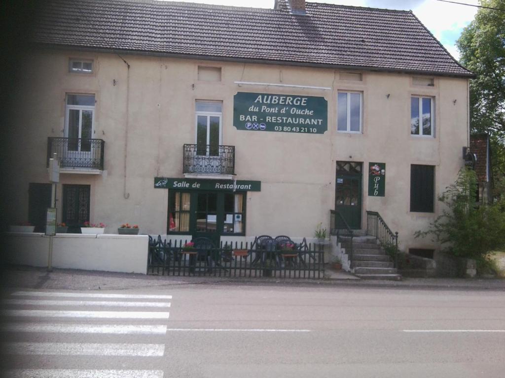 Appart'hôtel Auberge du Pont d'Ouche Pont d'Ouche 1 Rue du Thorey 21360 Thorey-sur-Ouche