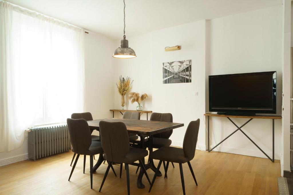 Beautiful mini Loft near Saint-Lazare 75008 Paris