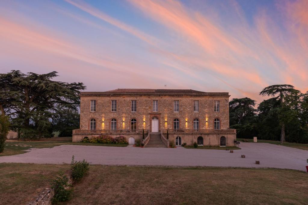 Appart'hôtel Château de Tauzies, The Originals Relais 1850 route de cordes 81600 Gaillac