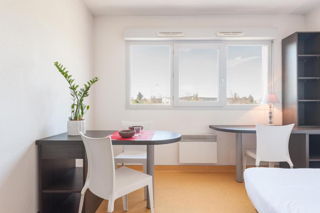 Appart'hôtel City Résidence Lyon Marcy 2037 Route Sain Bel 69280 Marcy-lʼÉtoile
