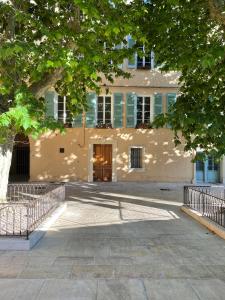 Appart'hôtel Cosycocoon La Bastide 10 Place de l'Observance 83300 Draguignan Provence-Alpes-Côte d\'Azur
