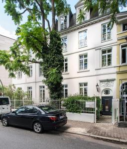 DIRAZI Guesthouse & Apartments GmbH