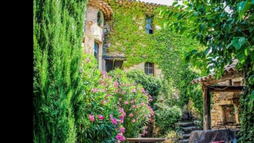 Domaine Le Petit Hameau
