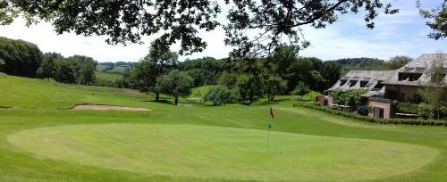 Appart-Hôtel du Golf de Laguiole Soulages-Bonneval france