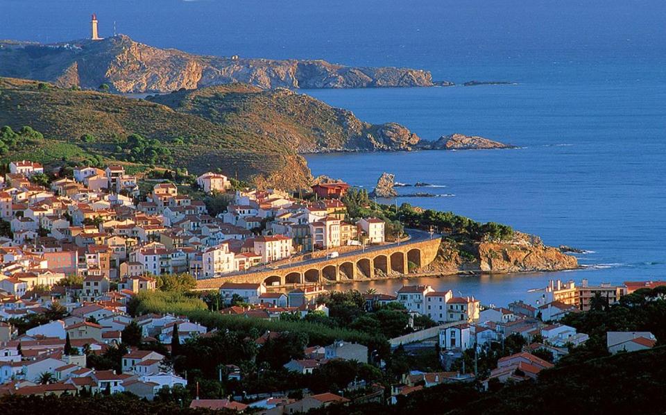 Appart'hôtel Face à la mer Résidence Les Elmes Avenue Alain Gerbault 66650 Banyuls-sur-Mer