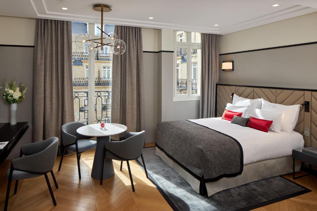 Appart'hôtel Fraser Suites Le Claridge Champs-Elysées 74 Avenue Des Champs-Elysées 75008 Paris