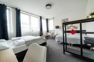 FULL HOUSE Hotel Nürnberg - shared bath & kitchen