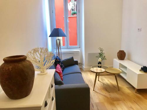 Appartement Appart Hotel Garibaldi 2e etage 01 rue Cassini Nice