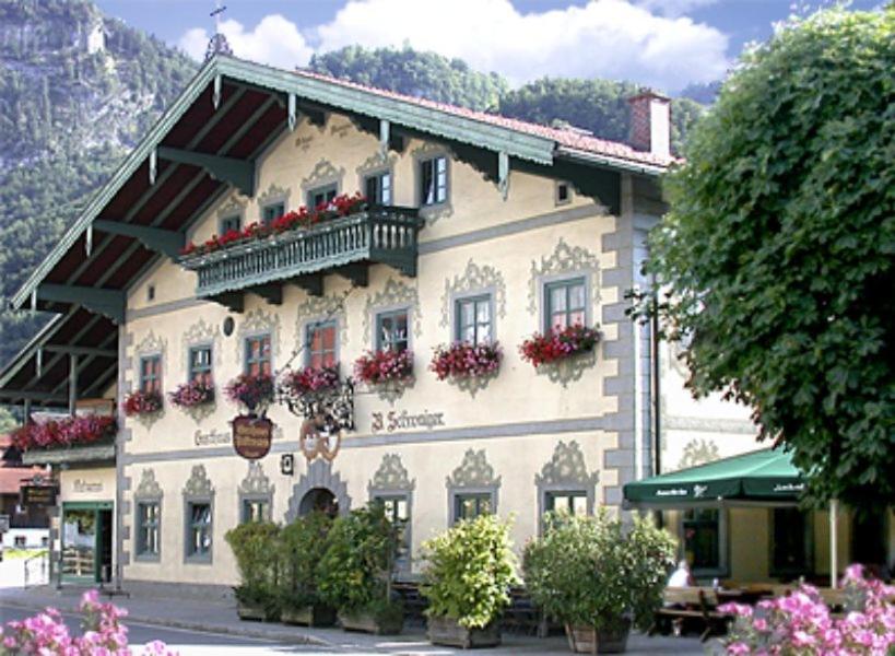 Appart'hôtel Gasthof Falkenstein - Metzgerei Schwaiger - Kufsteiner Str. 6 83126 Flintsbach am Inn