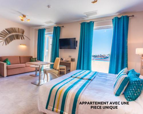 Hôtel et Appart Hôtel Les Flots Bleus