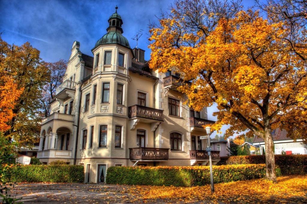 Appart'hôtel Hotel Garni Steiermark Riedelstr. 4 83435 Bad Reichenhall