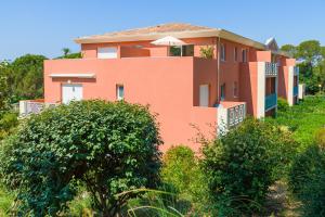 Lagrange Vacances Le Domaine des Grands Pins