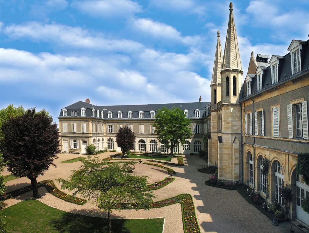 Lagrange Vacances Le Domaine des Grands Pins
