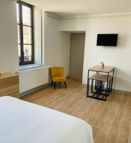 Appart'hôtel LE BON LABOUREUR 17 Place Boucaumont 58290 Moulins-Engilbert Bourgogne