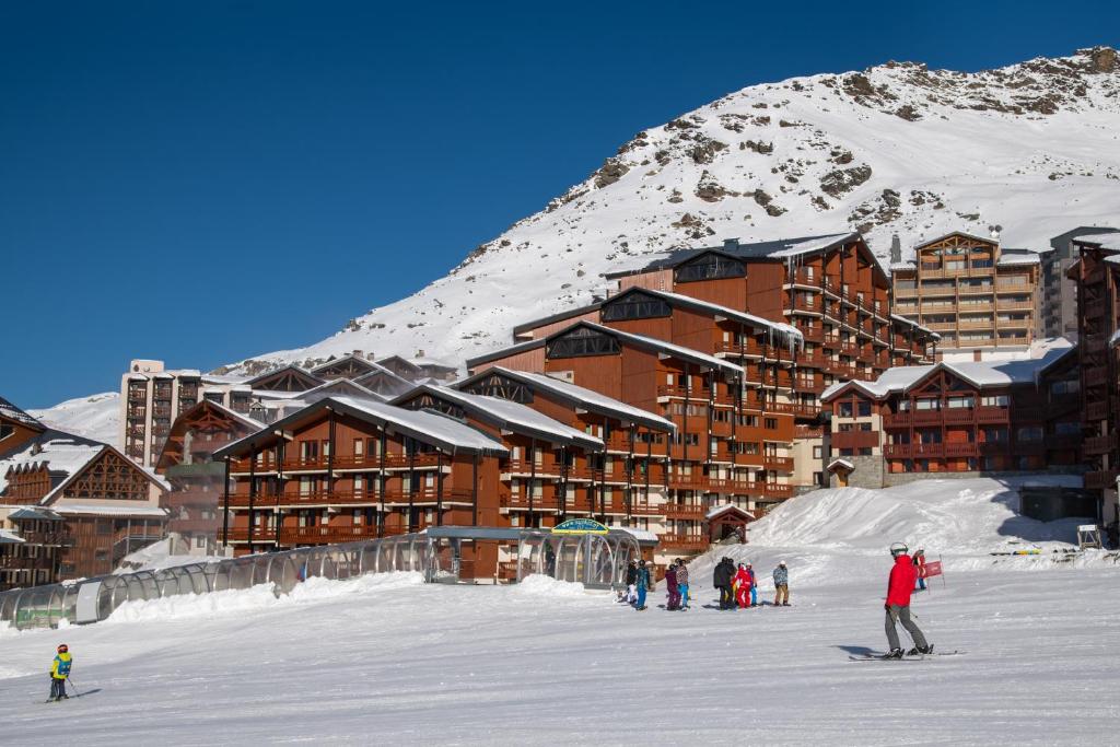 Appart'hôtel Le Cheval Blanc - Village Montana Rue Du Soleil 73440 Val Thorens