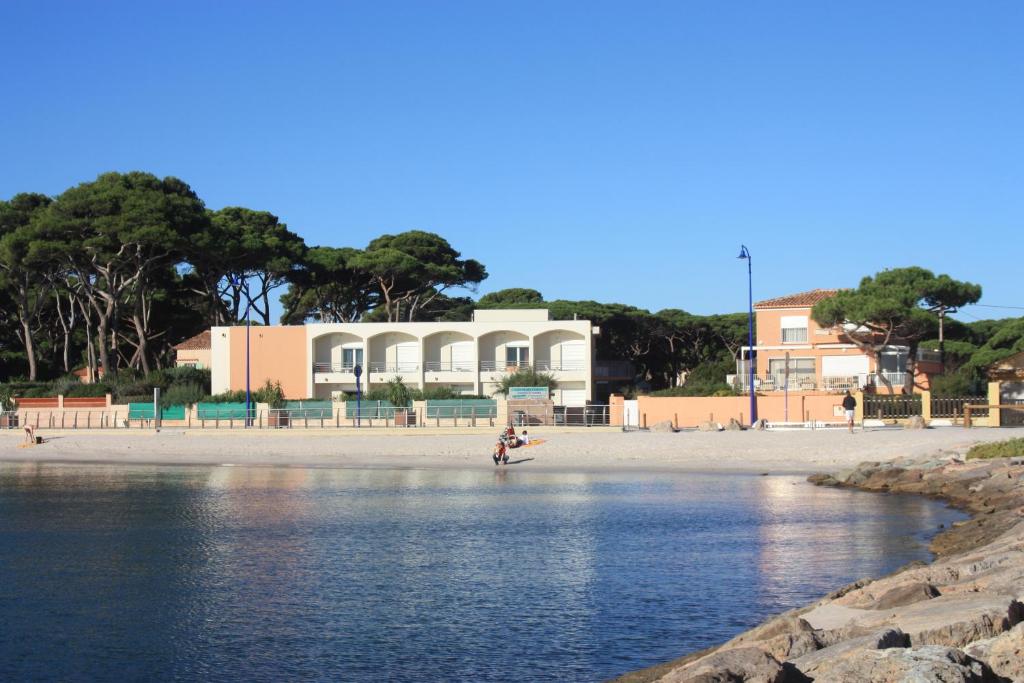 Appart'hôtel Les Stoechades 46, Avenue De La Méditerranée 83400 Hyères