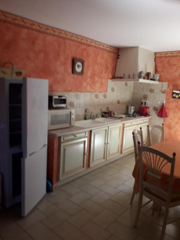 limehome Essen Kettwiger Straße