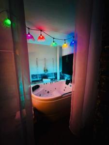 Love Room Jacuzzi Paris 4