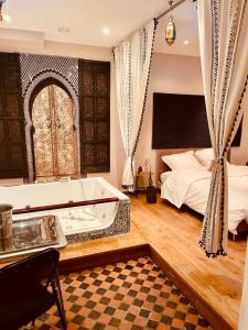 Love Room Jacuzzi Paris 4