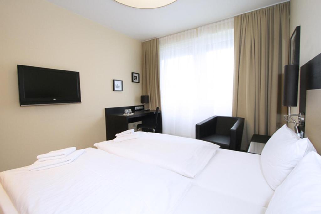 Appart'hôtel Lulu Rent Aparthotel Gartenstraße 26 (Anmeldung Zi Hotel Karlstase 46B) 76133 Karlsruhe