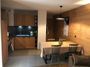 Luxury 2 Bedroom Apartment with view of Mont Blanc
