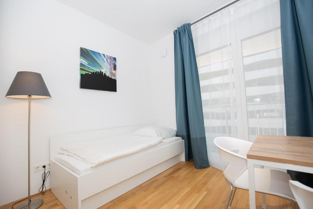 My room serviced apartment-Messe 14 Willy-Brandt-Allee Willy-Brandt-Allee, 81829 Munich
