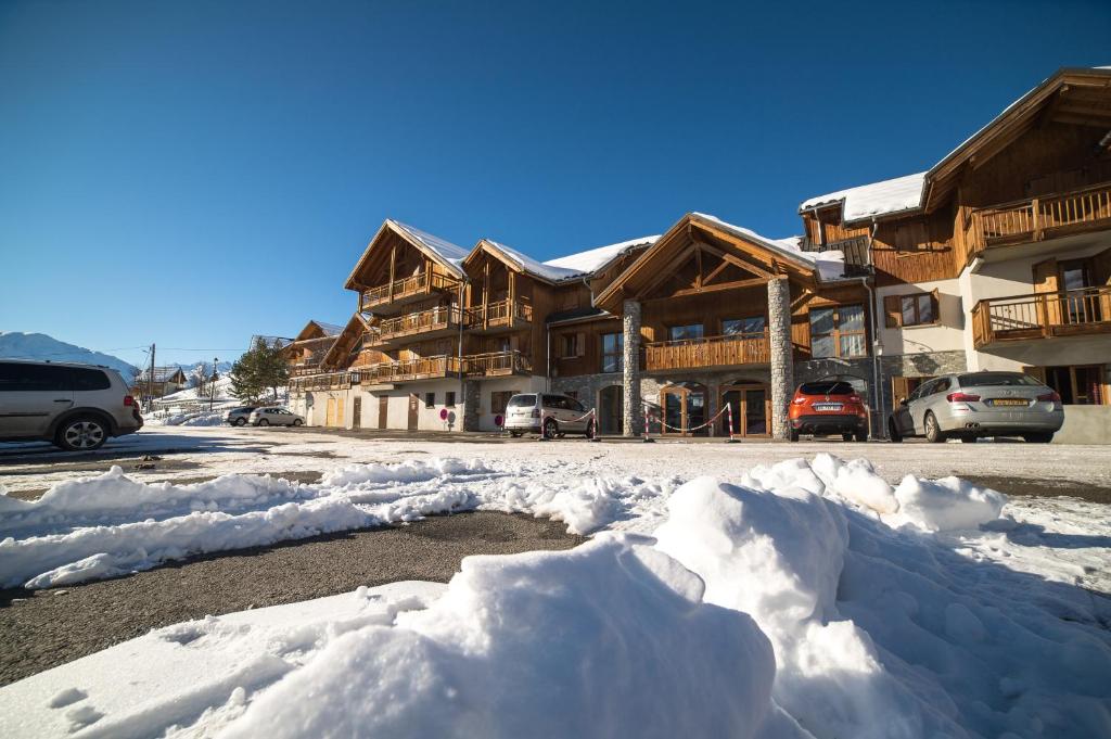 Appart'hôtel Noemys Chalets du Hameau des Aiguilles Col du Mollard, Chemin du Châtel 73300 Albiez-Montrond