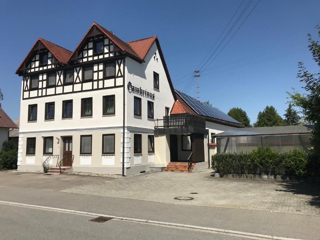 Appart'hôtel Pension Gambrinus Professor- Josef-Schick Str. 6 Schweizer Immobilien GmbH&COKG 89584 Rißtissen