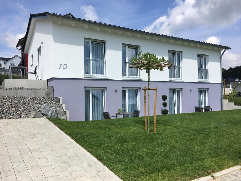 rent-my-apartment Ahornweg 15, 78604 Rietheim-Weilheim