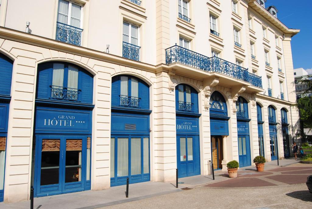 Appart'hôtel Résidence du Grand Hôtel 51 avenue Aristide Briand 92350 Le Plessis-Robinson