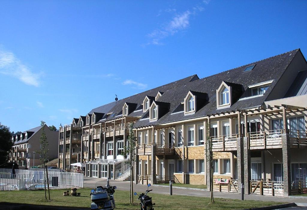 Appart'hôtel Résidence Goélia Les Gorges de la Truyère 7 route de Villecomtal 12140 Entraygues-sur-Truyère