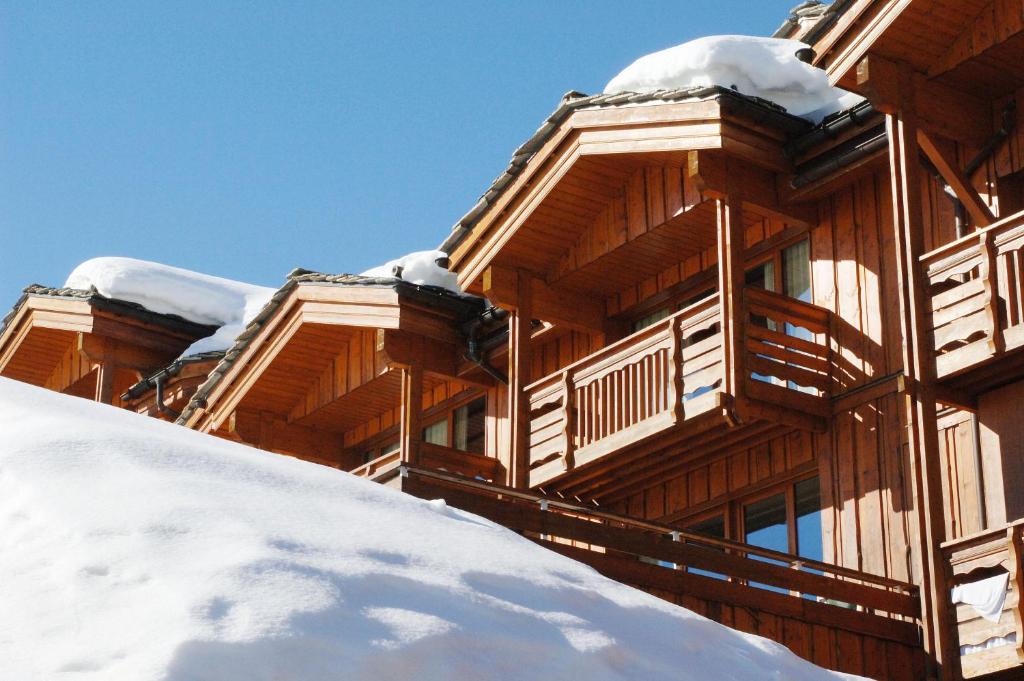 Appart'hôtel Résidence Pierre & Vacances Premium Les Chalets du Forum 1, Rue de Plantret 73120 Courchevel