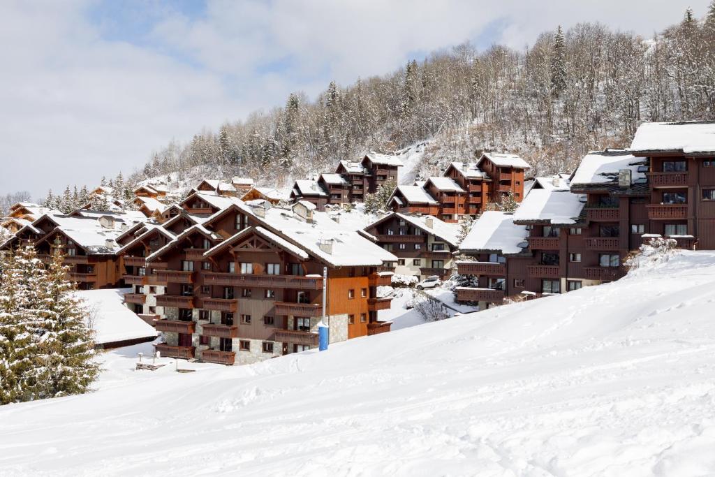 Appart'hôtel Résidence Pierre & Vacances Premium Les Fermes De Méribel Route De La Forêt 73550 Méribel