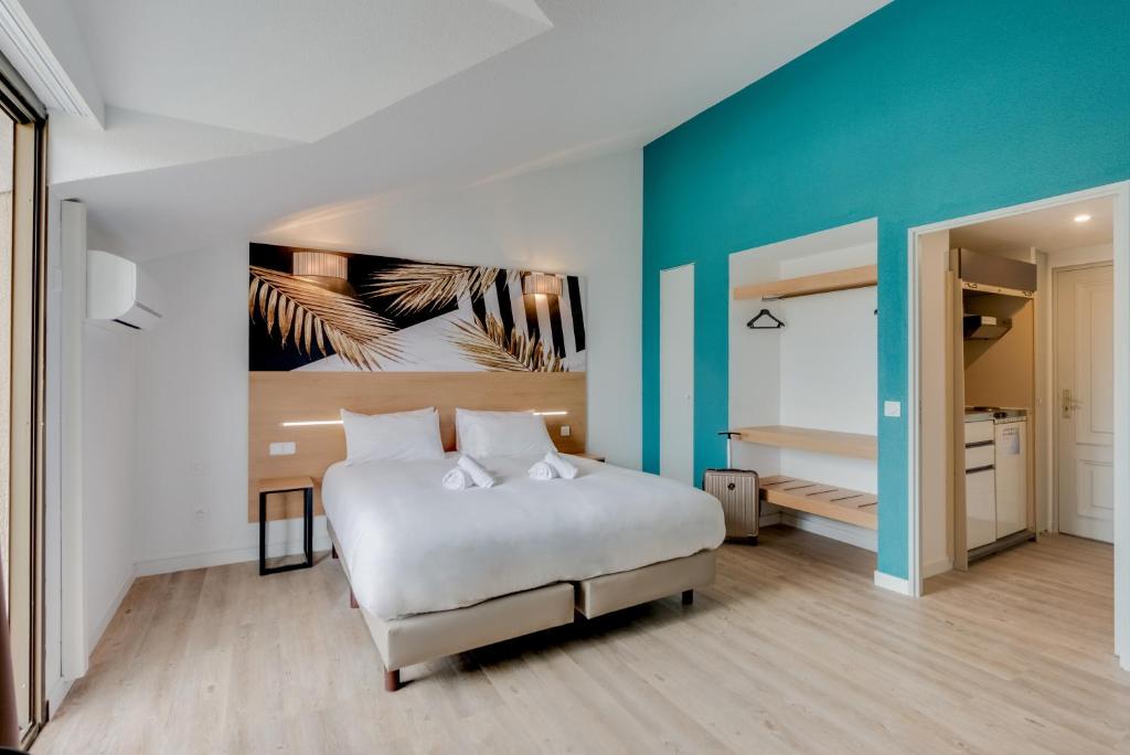 Residhotel Les Coralynes 3 Traverse De La Colline, 06400 Cannes