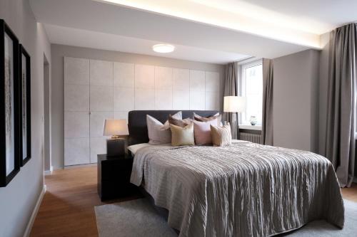 SAXX Apartments \