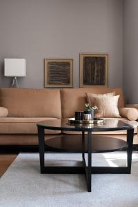 SAXX Apartments \