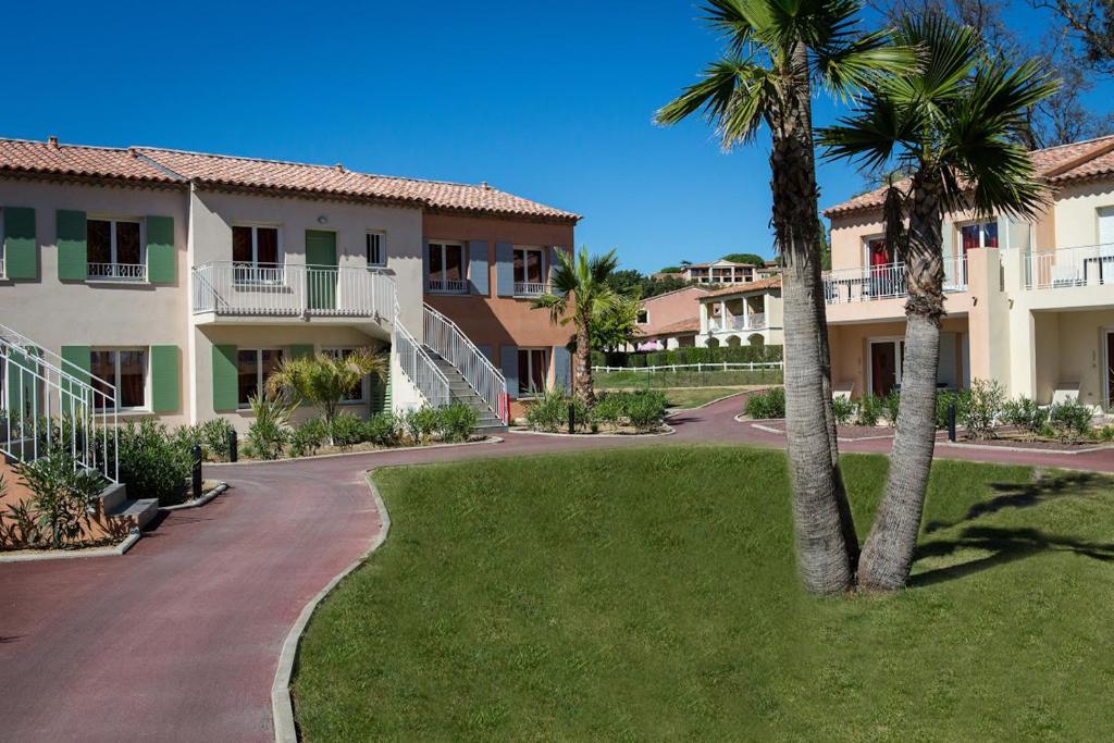 Appart'hôtel SOWELL RESIDENCES Les Perles de Saint Tropez 2100 Route du Littoral – D559 83310 Grimaud