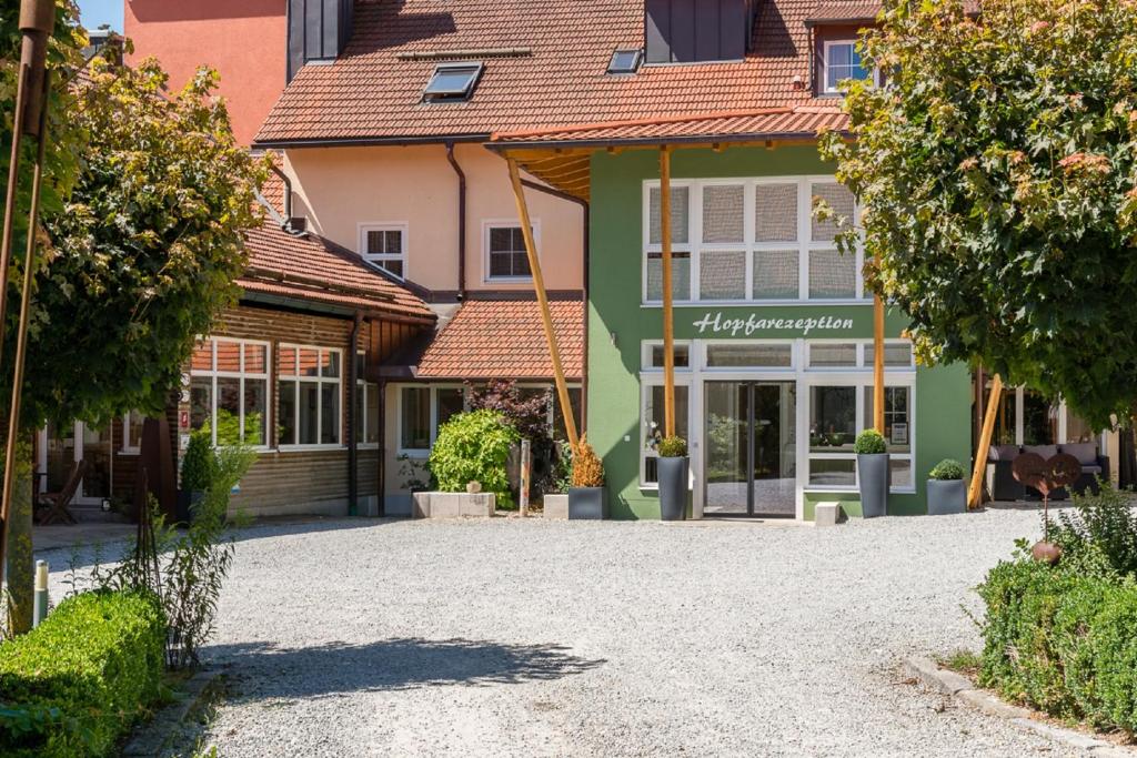 Stadler Hof Dorfstr. 15, 84106 Großgundertshausen