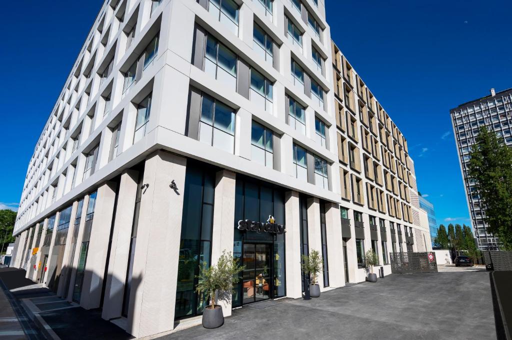 Appart'hôtel Staycity Aparthotels Paris La Defense 1 Place des 3 Frères Enghels 92400 Courbevoie