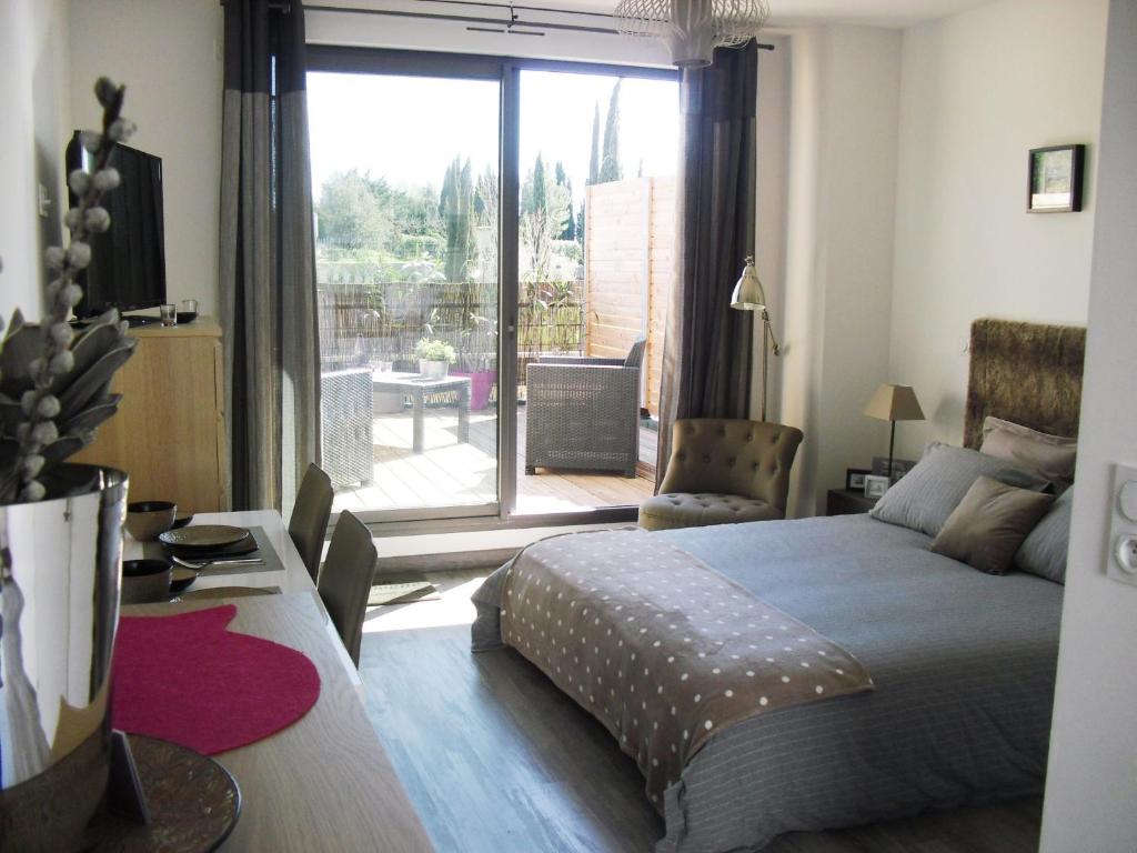 Studio à Deux Pas d'Aix 3700 Route de Berre, 13100 Aix-en-Provence