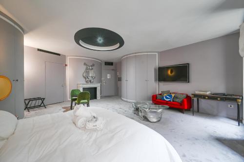 The place to be in Saint Germain des Près - Montana 2