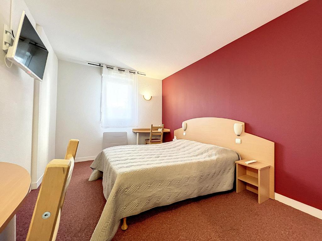 Appart'hôtel Val Hotel 3 PLACE DES DIX TOISES 78117 Châteaufort